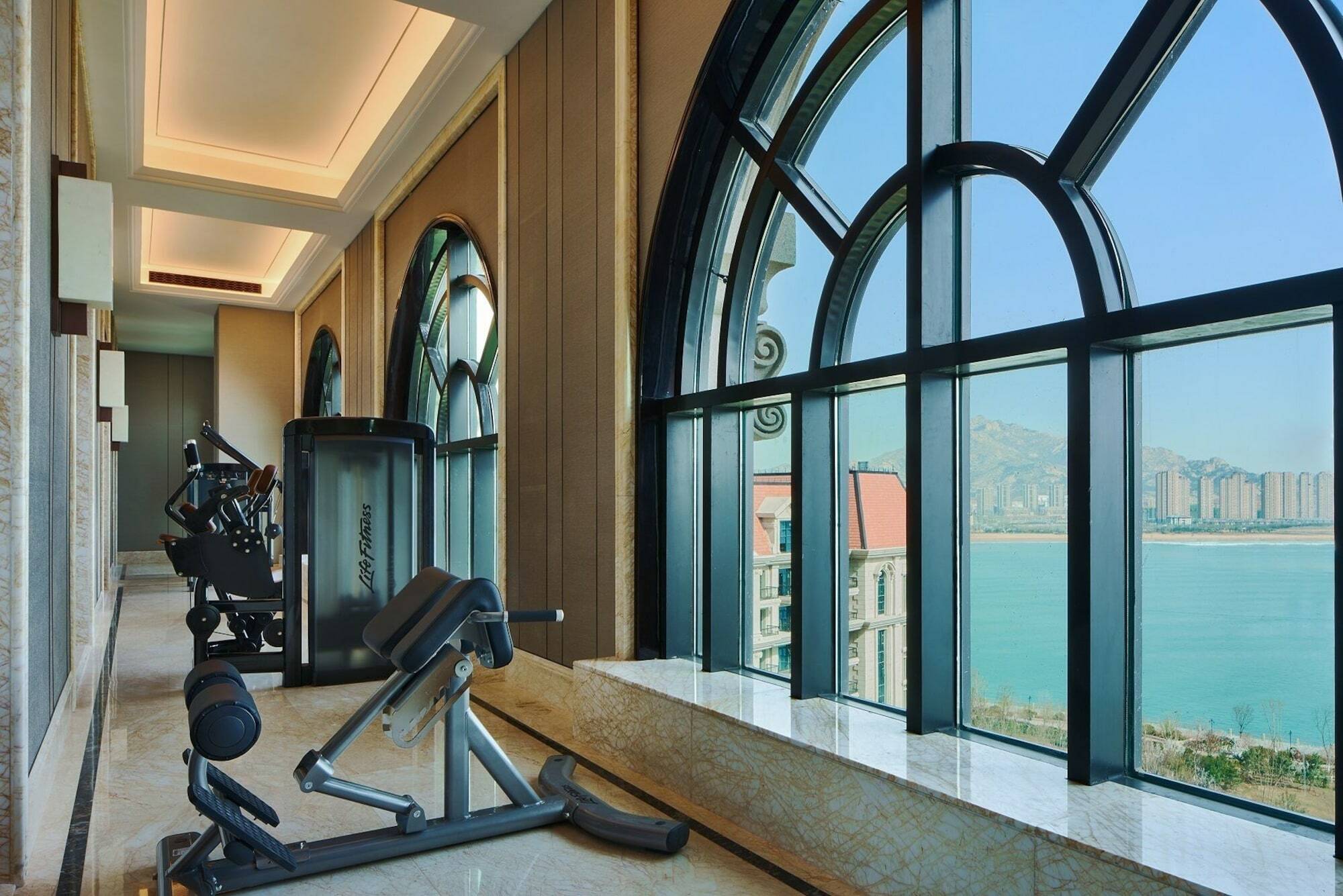 Wanda Realm Qingdao Movie Metropolis Hotel Bagian luar foto